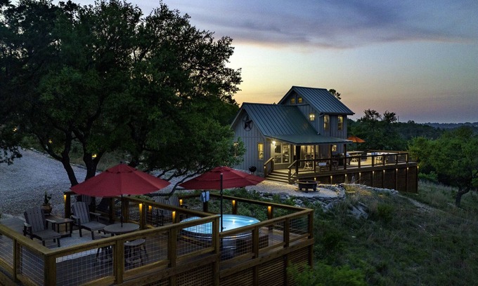 Fredericksburg House | GWR-Private-AmazingHillTopViews-57 Acre-Hot Tub-Stars-Fire Pit-Pool-Wildlife