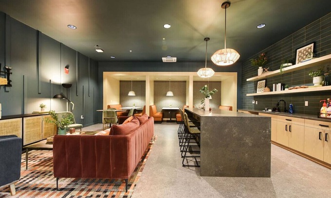 East Liberty Apartment | GYM+HULU+PARKING Near Shopping|Universities|UPMC