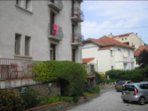 Amelie-les-Bains-Palalda Hotel | Hébergements à La Rive, Accueil ouvert tous les jours jusqu'à 20h00 dernier délai, depuis 30 ans ! Réserver ici svp ! Merci ! Aucun règlement à distance accepté, Paiement par CB, Espèces, Chèque ou Chèques-Vacances impérativement à la remise des clefs !