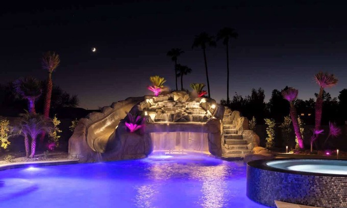 North Scottsdale House | HÓZHÓ Riviera Oasis | Pool | Pickleball | Slide