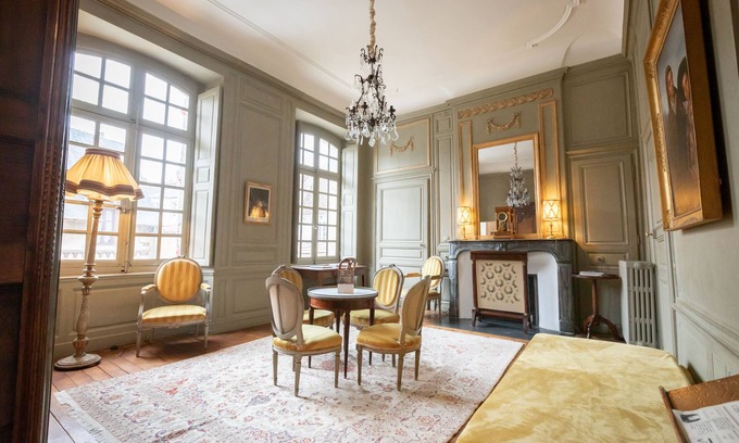 Bourges Apartment | Hôtel de Panette