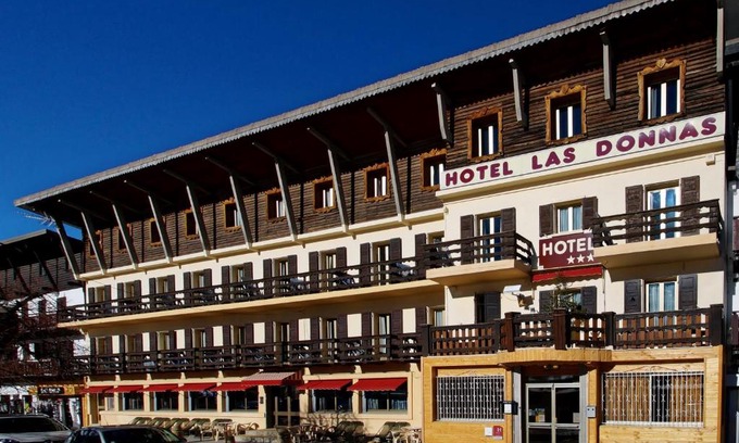 Saint-Etienne-de-Tinee Hotel | Hôtel Las Donnas, Auron