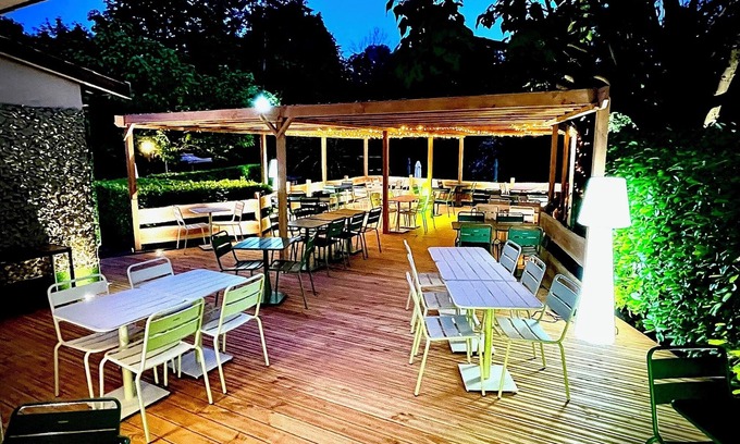 Quincie-en-Beaujolais Hotel | Hôtel Restaurant Le Mont Brouilly