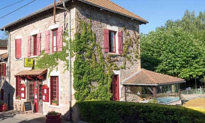 Saint-Verand Hotel | Hôtel Restaurant Le Moulin de Saint Verand