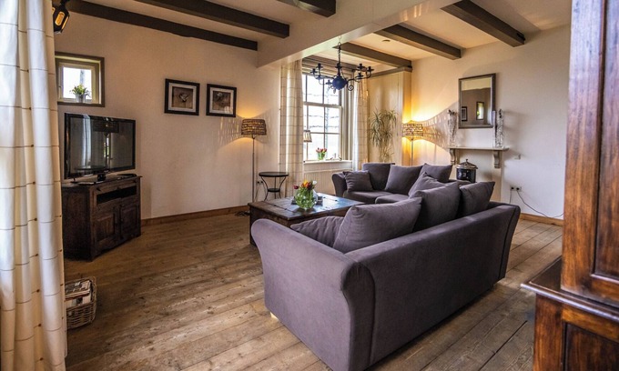 Municipality of Veere Resort | H.Home – K. Emmaw. 26 | Vrouwenpolder 'O