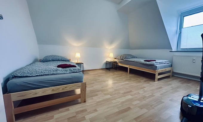 Sinningen Apartment | H&S Host & Sleep Emsdetten II - Large & Quiet