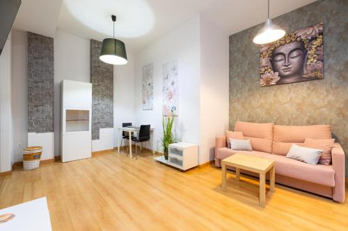 La Victoria Apartment | H2M Victoria 13 Smart TV Quiet Ideal for working