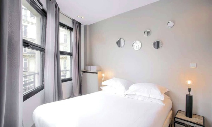 L'Europe Apartment | Habitat Parisien -1BR/1BA-AC - Terrace