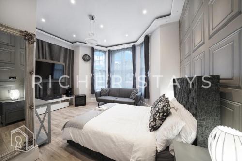 Clapton Hotel | Hackney Suites - En-suite rooms & amenities