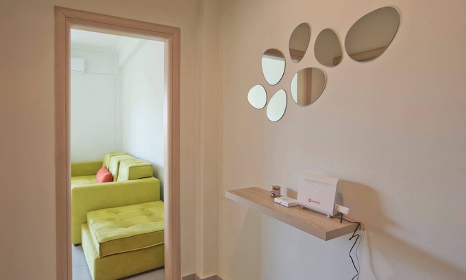 Petralona Apartment | Hadi Sea Side