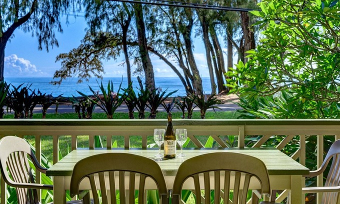 Wainiha House | Hale Kamapua`a. Ocean Front in Hanalei. Steps to Beach, A/C, TVR4206