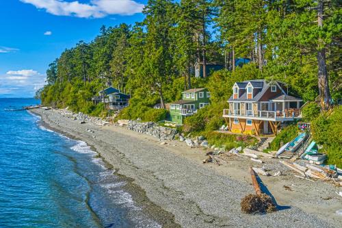 Point Roberts Hotel | Half Shell, Unit 2