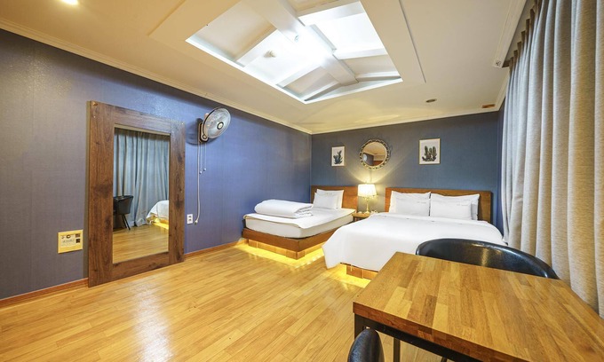 Haman Hotel | Haman JM