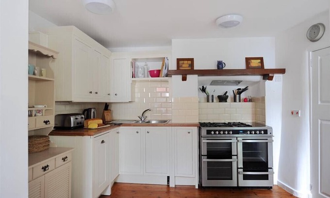 Lyme Regis Cottage | Hamilton House