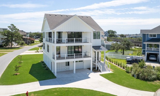 Manteo House | Hammock Village 9 | NEWLY BUILT MASTERPIECE