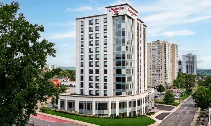 Strathcona Hotel | Hampton Inn By Hilton Hamilton