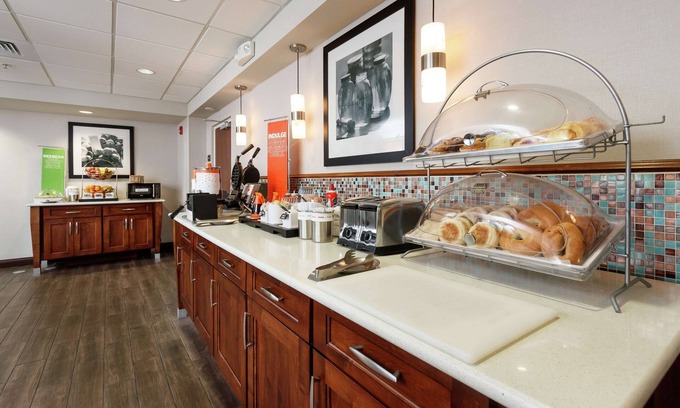 Navarre Hotel | Hampton Inn & Suites Navarre