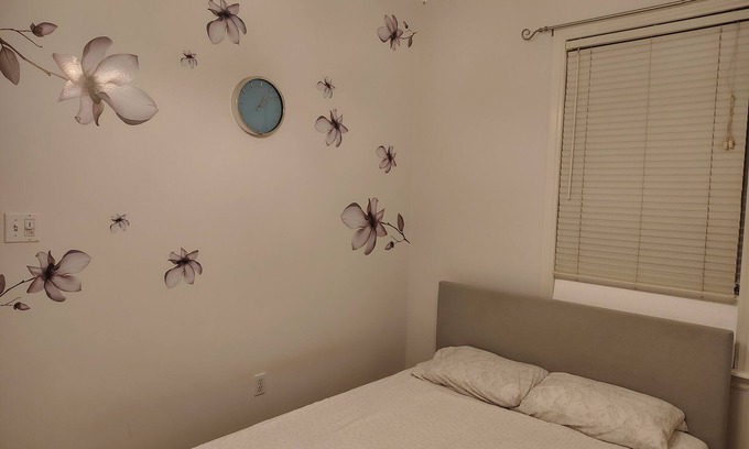 Halifax County House | Happy Moose Guest Suite 2