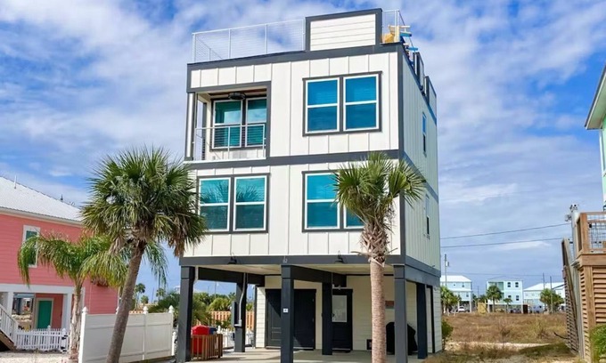 Mexico Beach House | Happy Ours with Elevator – Rooftop Views & Beach