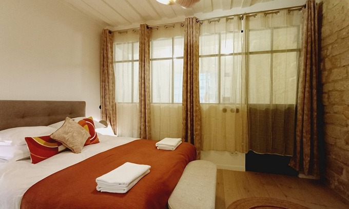 Les Iles Apartment | Happy Stay Paris - Marais Bourg-Tibourg