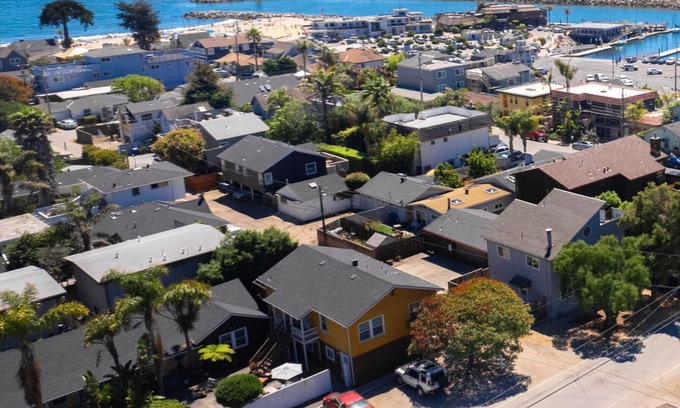 Eastside Santa Cruz House | Harbor Studio, near Twin Lakes Beach & Boardwalk