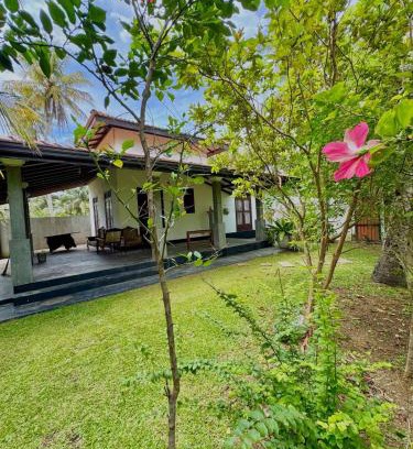 Hikkaduwa House | Harbor View Private Cottage Hikkaduwa