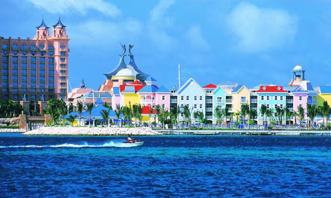 Paradise Island Hotel | Harborside Resort at Atlantis- 1 Bedroom -1 Bath -Access to Atlantis Water Parks