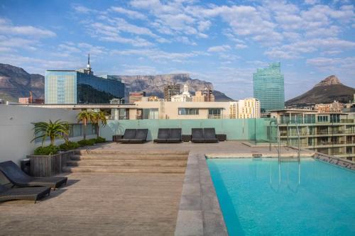 Victoria and Alfred Waterfront Apartment | Harbour Bridge Waterfront