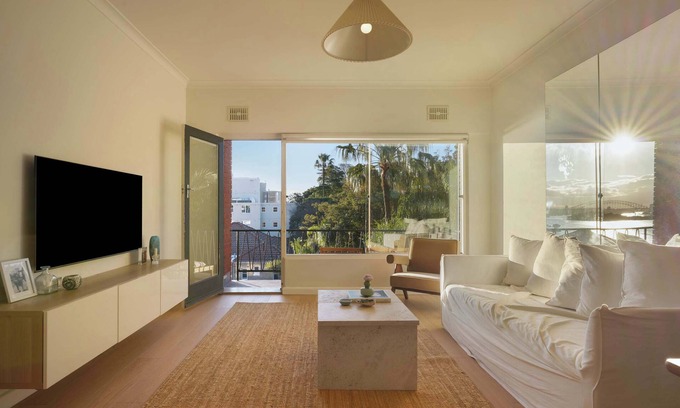 Point Piper Apartment | Harbour-View Retreat in Prestigious Point Piper