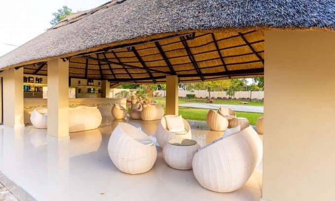 Bulawayo Bed & Breakfast | Hardy house is an award winning guest house located 5 minutes away from the CBD