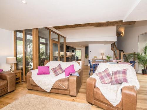 Dulverton House | Harewood Barn