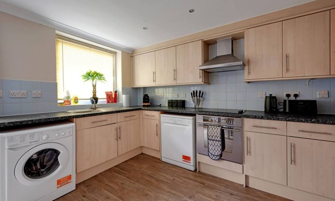 Ipswich House | Harland Haven: Spacious 4BR House in Ipswich