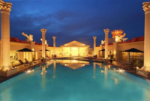 Batam Hotel | Harmoni One Convention Hotel and Service Apartments