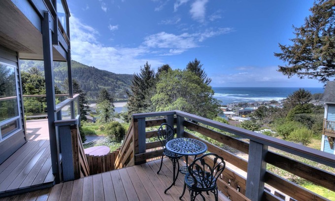 Yachats House | Harmony at the Beach! Gorgeous Ocean & Bay Views! Bring your Dog! Hot Tub!