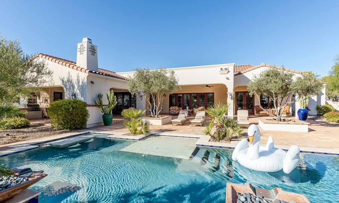 Casa Rica House | HARMONY HACIENDA - PRIVATE COURTYARD AND HEATED POOL