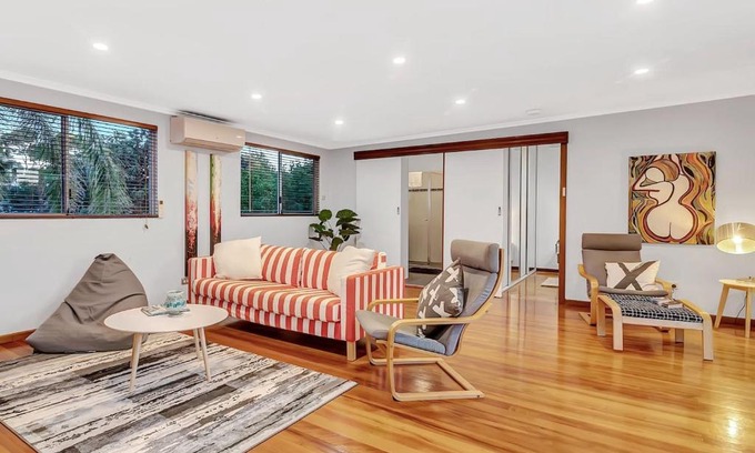 Port Willunga House | 'Harmony Lodge' A Cheerful Beachside Refresh