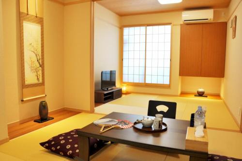 Nishinari Hotel | Harper House