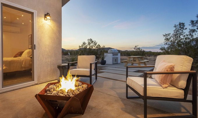Joshua Tree House | 🌵Harvest Moon Hideaway - BBQ, Hammocks & Dark Skies🌵