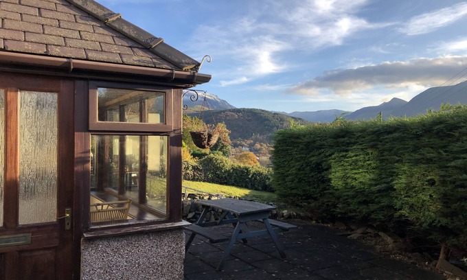 Bangor Cottage | HAULFRYN, family friendly, character holiday cottage in Bethesda