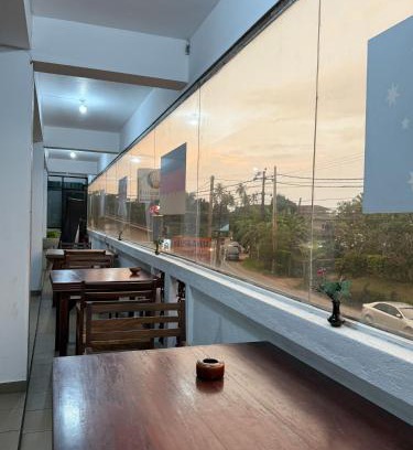 Aturuwella House | Haus Athula