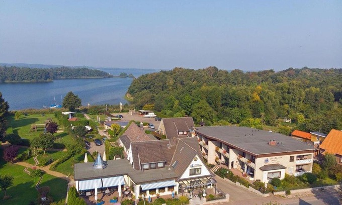 Bosau Apartment | Haus-Schwanensee-Wohnung-5