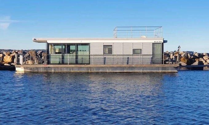 Laboe Boat Rental | Hausboot in Laboe an der Kieler Foerde