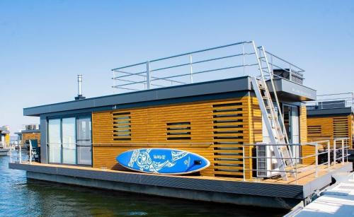 Klitten Boat Rental | Hausboot Schatzinsel