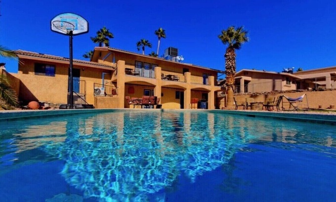 Lake Havasu City House | Havasu Oasis ~ Pool & Hot Tub! Sleeps 17! BOOK now for Summer & Fall!