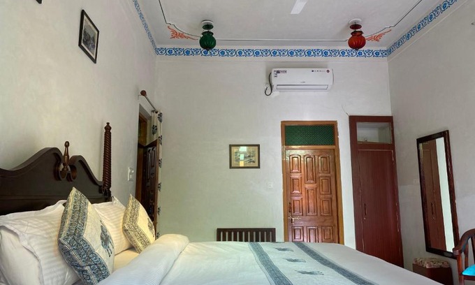 Menar House | Haveli Gokul Niwas, Talawada Near Sitamata SAnctuary, Chittorgarh.