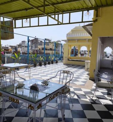 Udaipur District Bed & Breakfast | Haveli near the lake