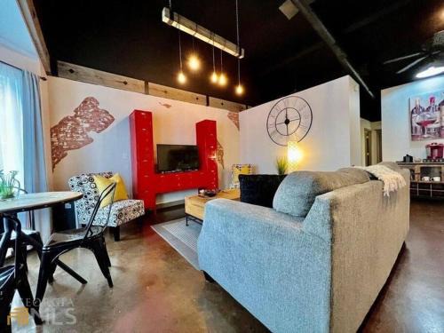 Demorest Apartment | Haven at Hazel ~ Downtown Studio