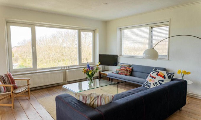 Hemelum Apartment | Havenzicht