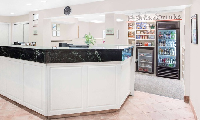 Allouez Hotel | Hawthorn Extended Stay by Wyndham Green Bay