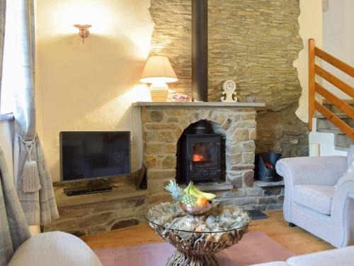 Dinas Cross House | Hay Barn - Dinas Country Club